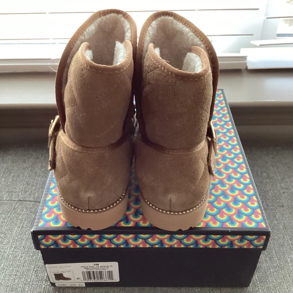 Kurt Geiger London Kids' Mini Orson Bootie (Big Kid), size 5